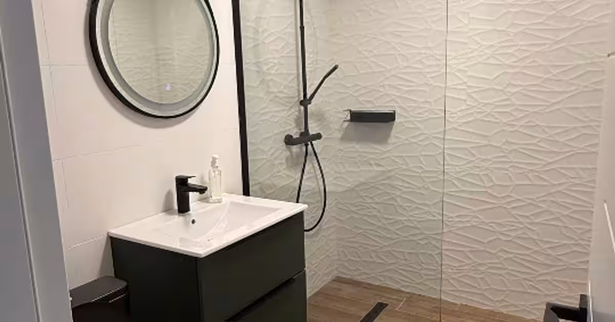 Apartament semidecomandat cu 2 camere în zona Unirii, Sector 3