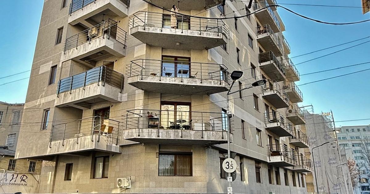 Apartament semidecomandat cu 2 camere în zona Unirii, Sector 3