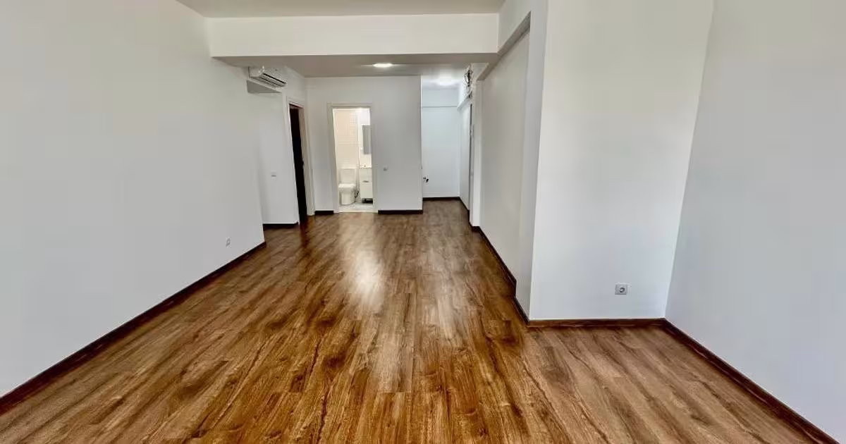 Apartament semidecomandat cu 4 camere în zona Unirii, Sector 3