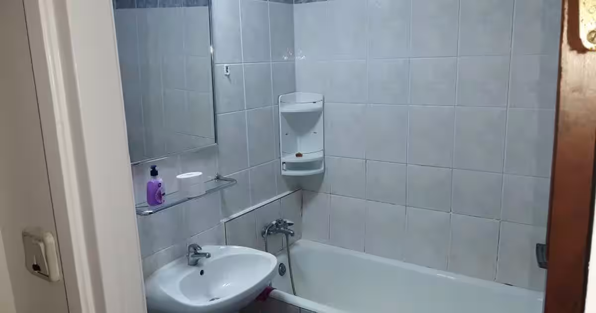 Apartament semidecomandat cu 2 camere în zona Vitan, Sector 3