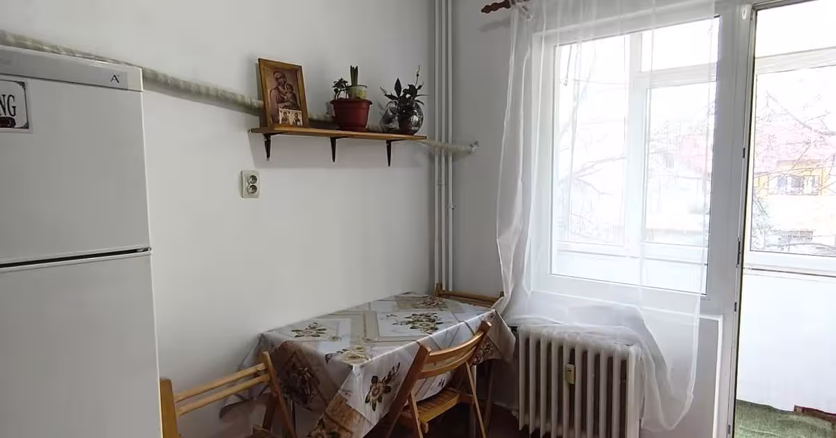 Apartament decomandat cu 2 camere în zona Berceni, Sector 4