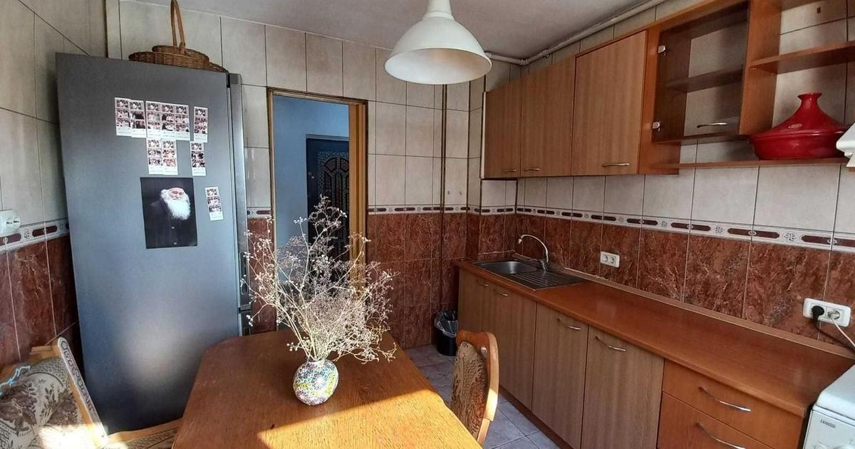 Apartament semidecomandat cu 2 camere în zona Berceni, Sector 4