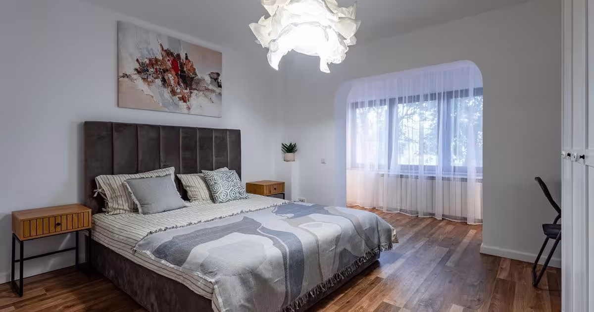 Apartament decomandat cu 3 camere în zona Berceni, Sector 4