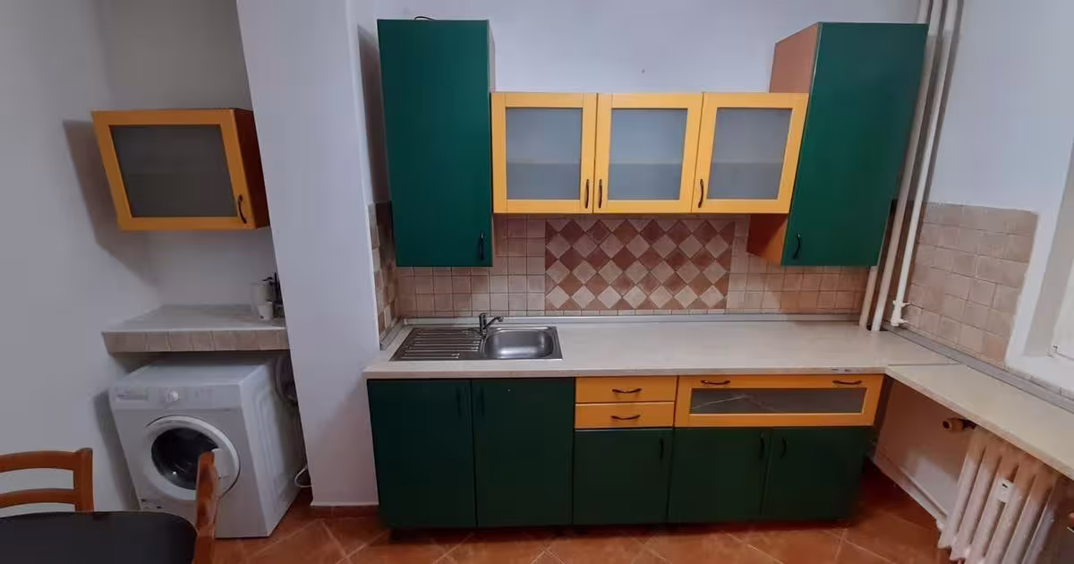 Apartament decomandat cu 3 camere în zona Giurgiului, Sector 4