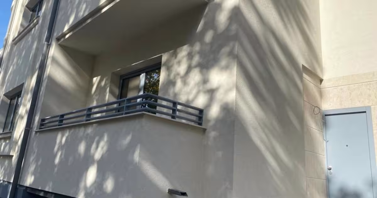 Apartament semidecomandat cu 3 camere în zona Cotroceni, Sector 5