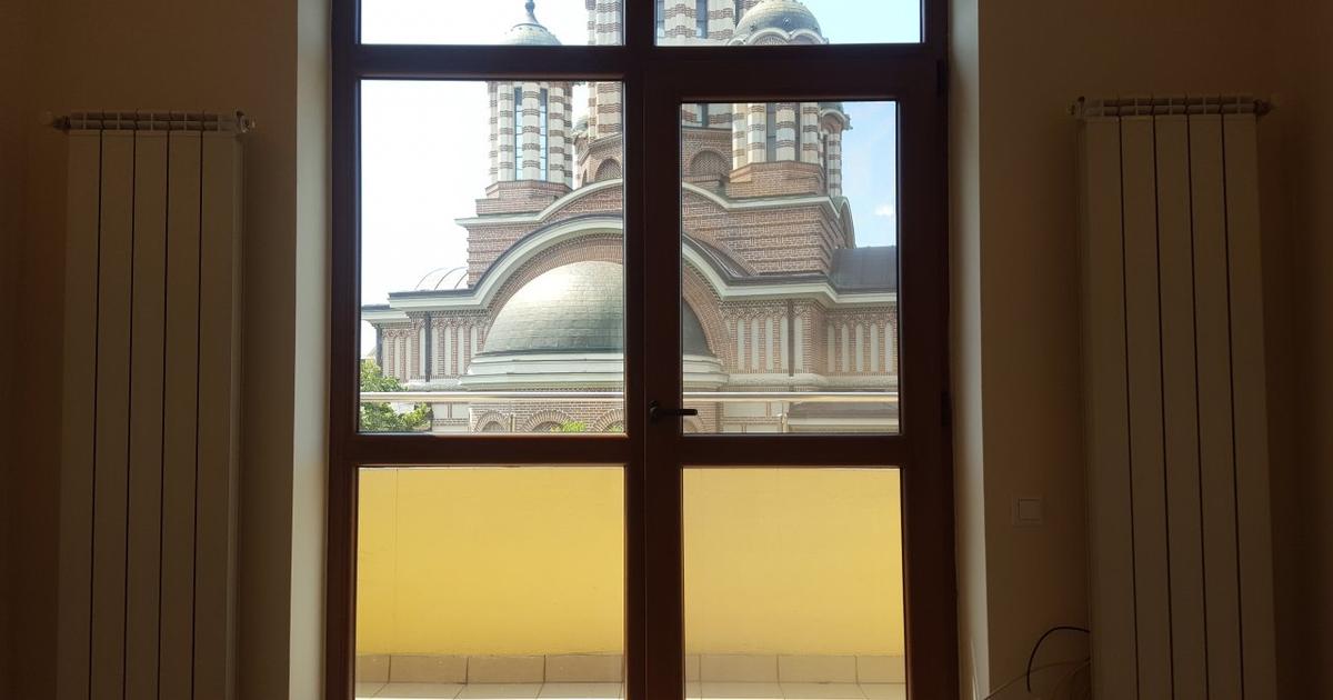 Apartament decomandat cu 3 camere în zona Cotroceni, Sector 5