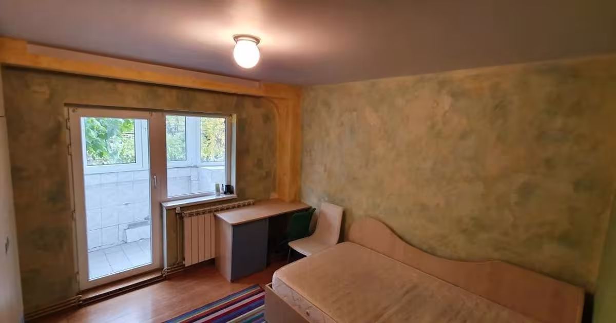 Apartament decomandat cu 3 camere în zona Sebastian, Sector 5