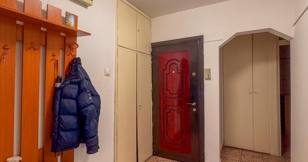 Apartament semidecomandat cu 3 camere în zona Uverturii, Sector 6