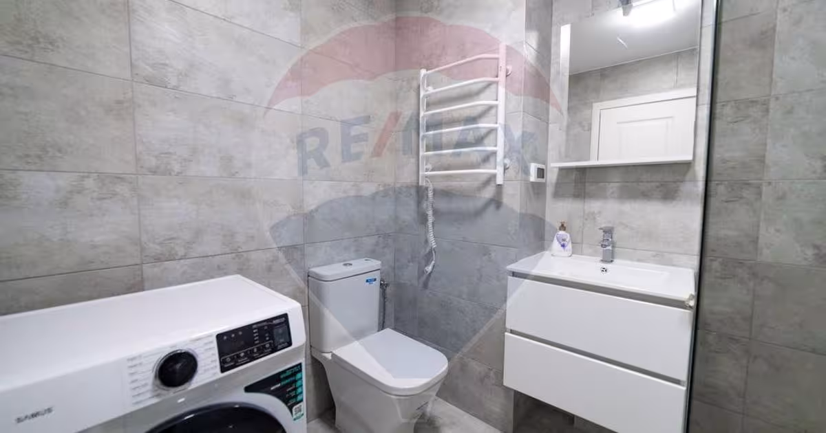 Apartament semidecomandat cu 3 camere în zona Central, Suceava