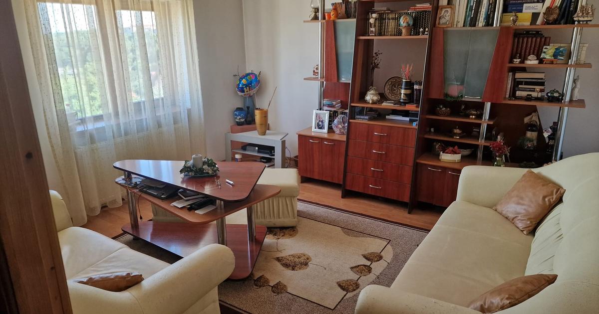 Apartament decomandat cu 3 camere în zona Obcini, Suceava