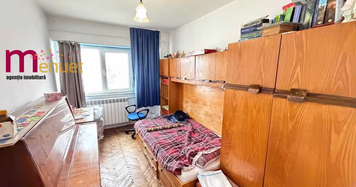 Apartament cu 4 camere în zona Babadag, Tulcea