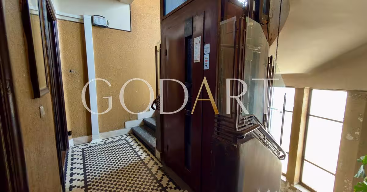 Apartament decomandat cu 5 camere în zona Universitate, Ultracentral