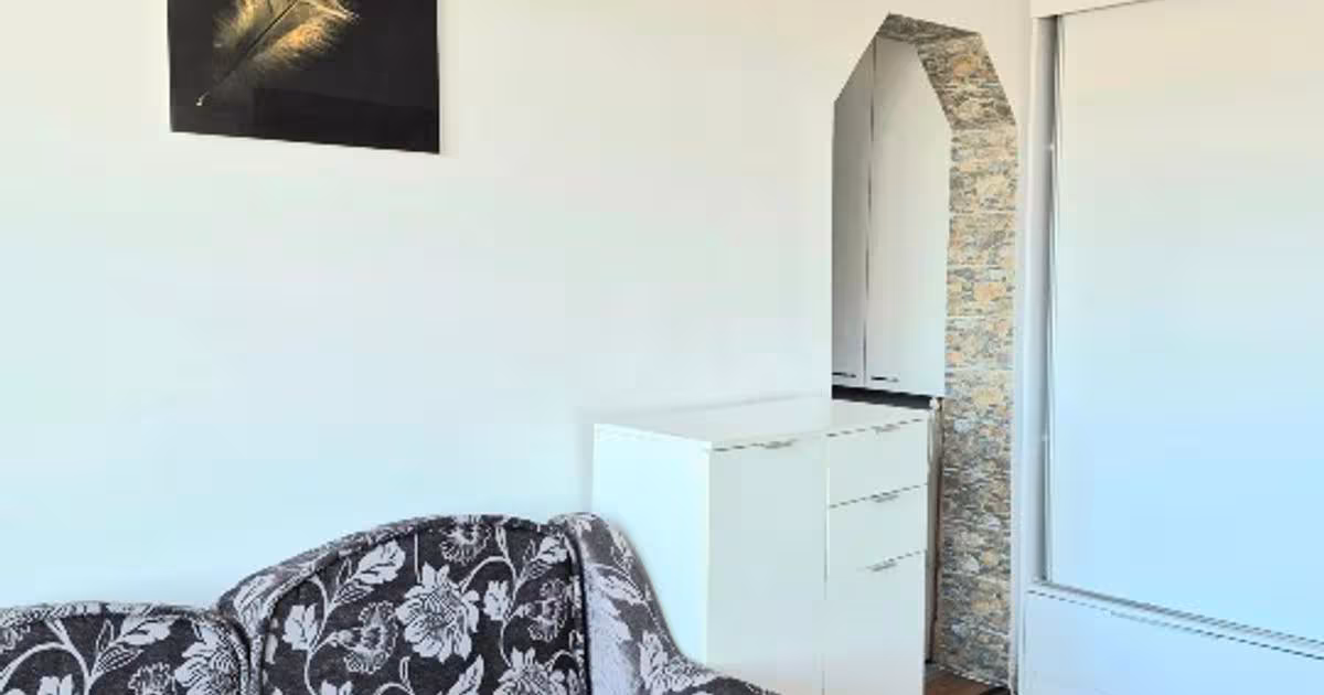 Apartament semidecomandat cu 2 camere în zona Central, Vaslui