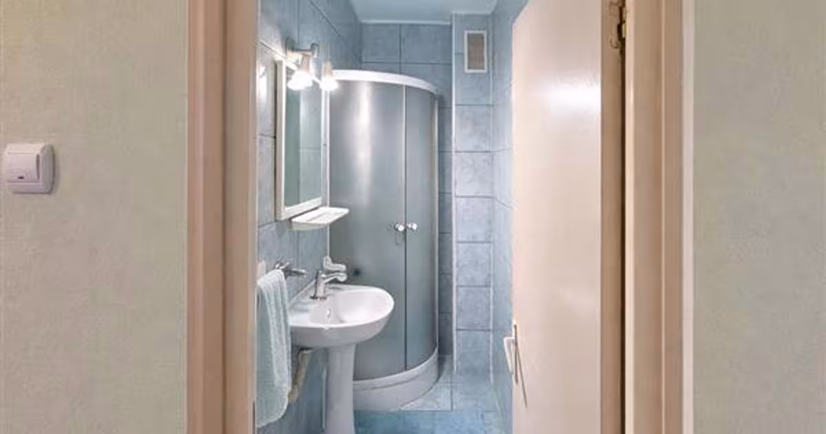 Apartament decomandat cu 4 camere în Acățari