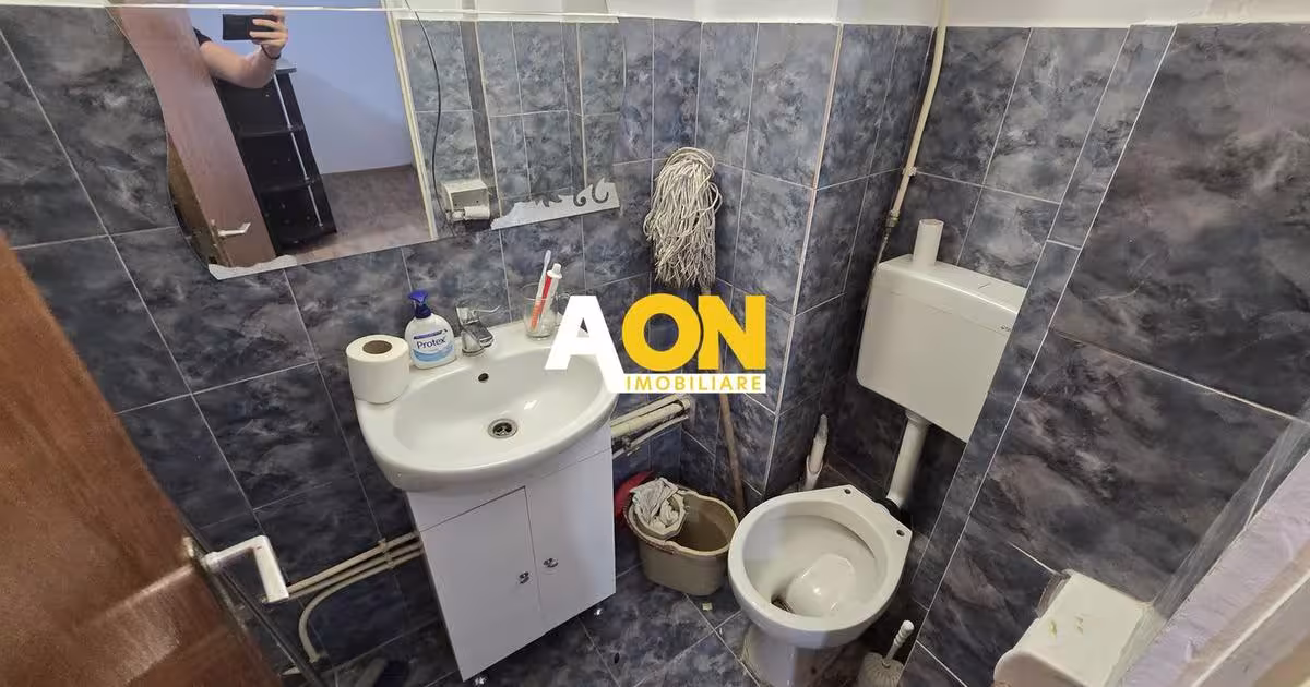 Apartament decomandat cu 3 camere în zona Central, Alba Iulia