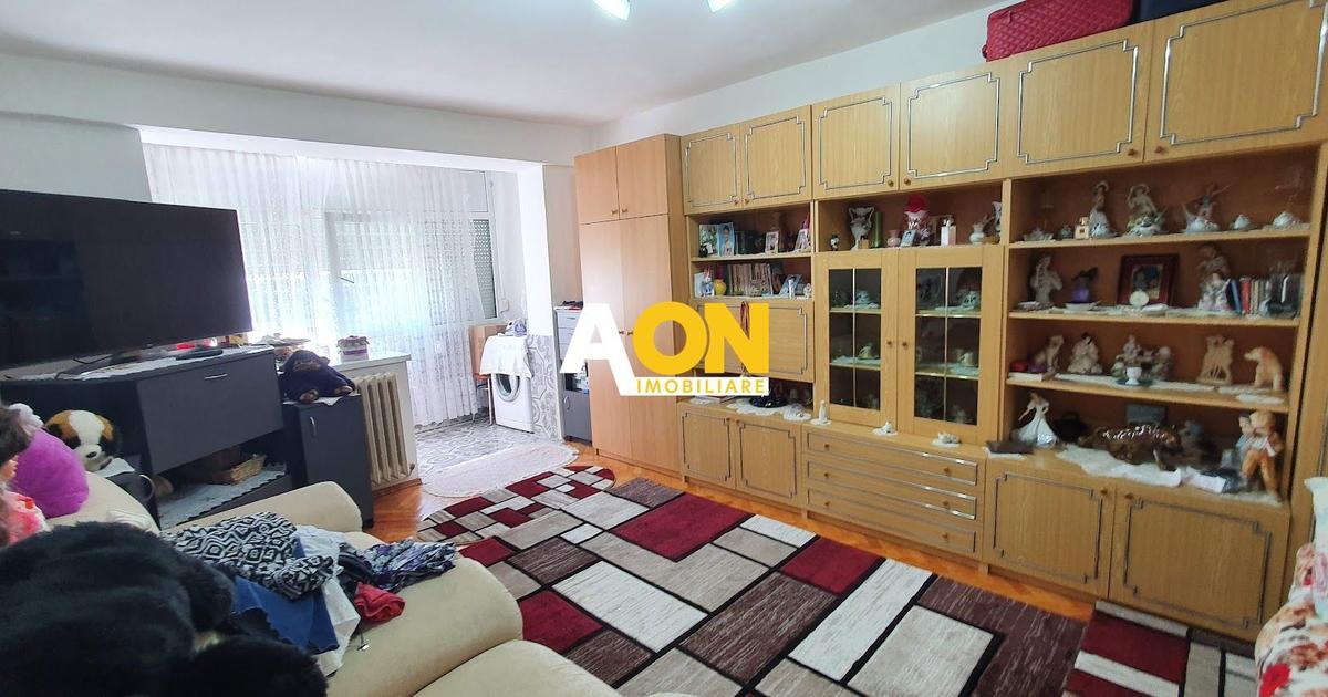 Apartament decomandat cu 3 camere în zona Cetate, Alba Iulia