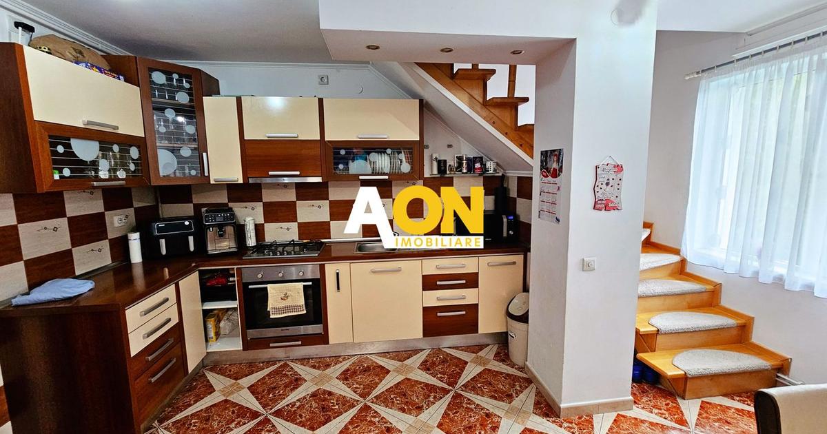 Apartament decomandat cu 3 camere în zona Cetate, Alba Iulia