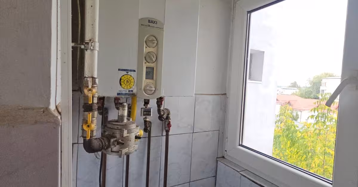 Apartament decomandat cu 3 camere în zona Central, Alexandria