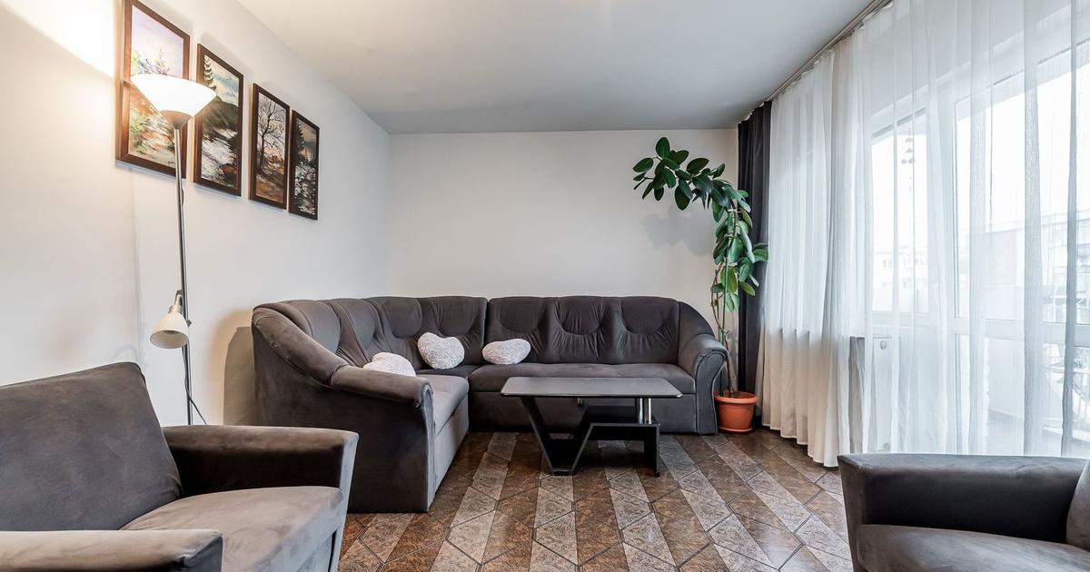 Apartament decomandat cu 3 camere în zona Alfa, Arad