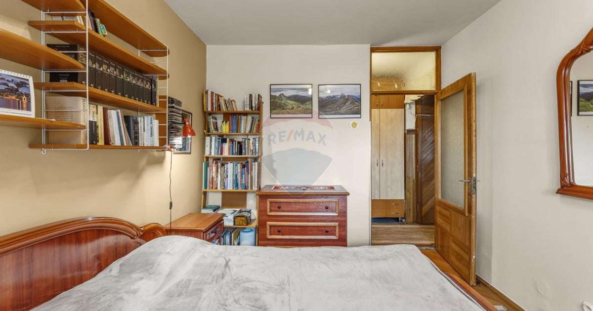 Apartament decomandat cu 3 camere în zona Alfa, Arad