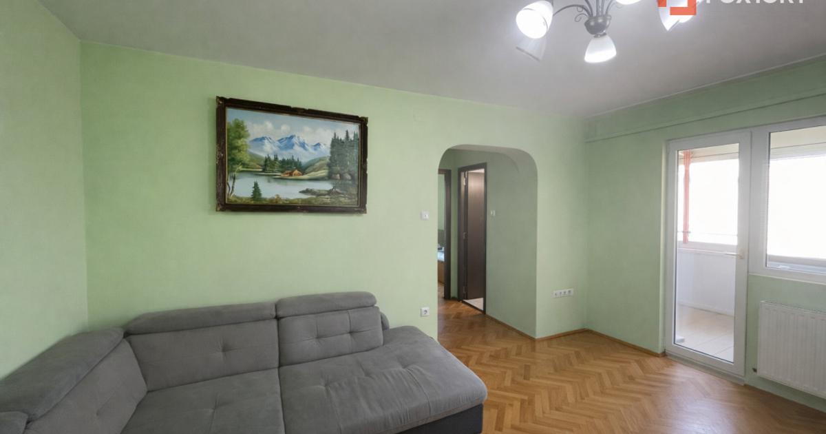 Apartament semidecomandat cu 4 camere în zona Aurel Vlaicu, Arad
