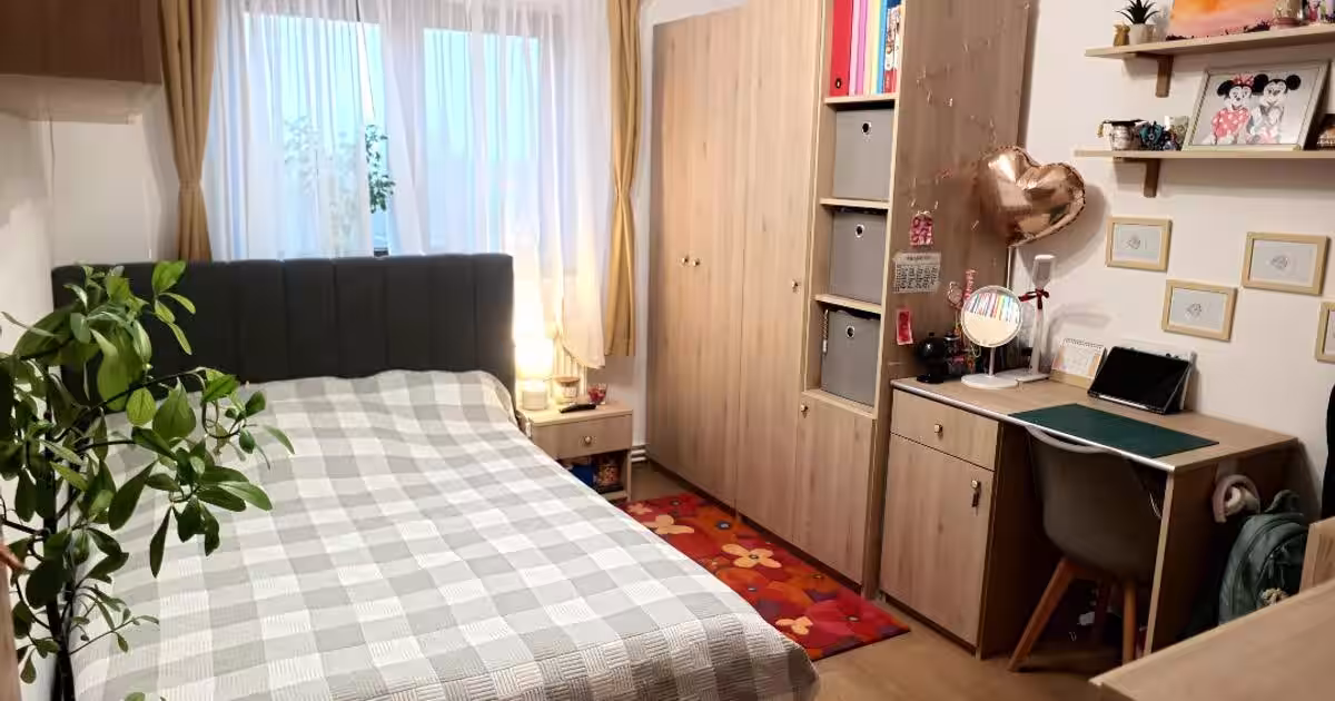 Apartament decomandat cu 5 camere în zona Aurel Vlaicu, Arad