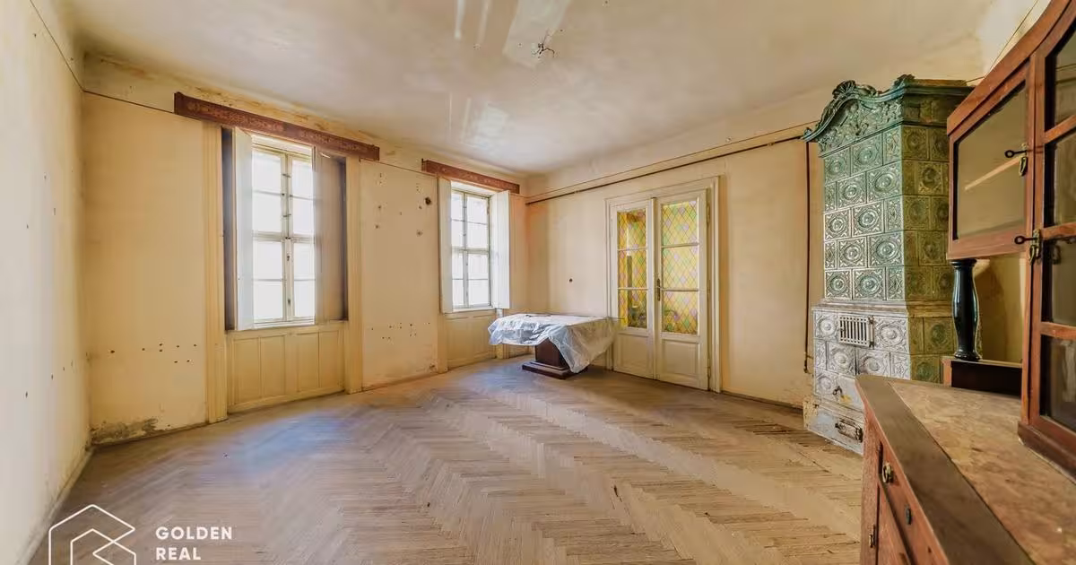 Apartament semidecomandat cu 4 camere în zona Boul Roșu, Arad