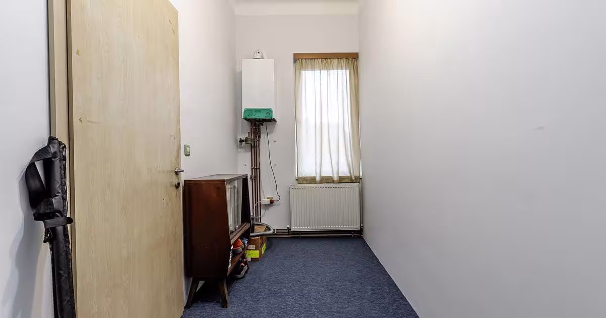 Apartament decomandat cu 2 camere în zona Central, Arad