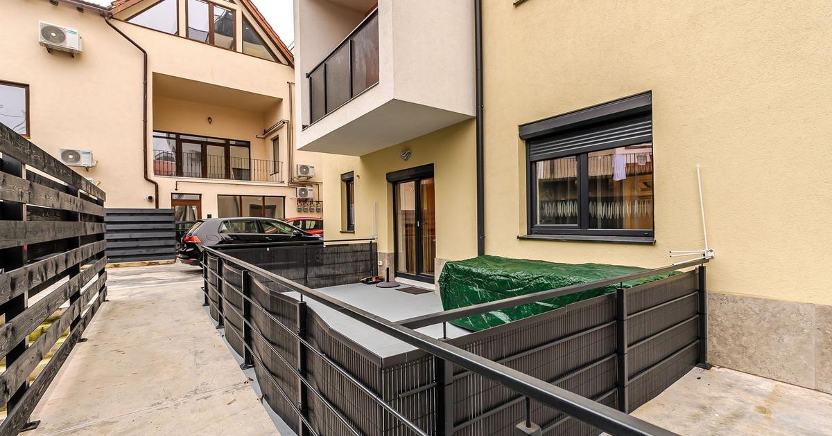 Apartament decomandat cu 2 camere în zona Central, Arad