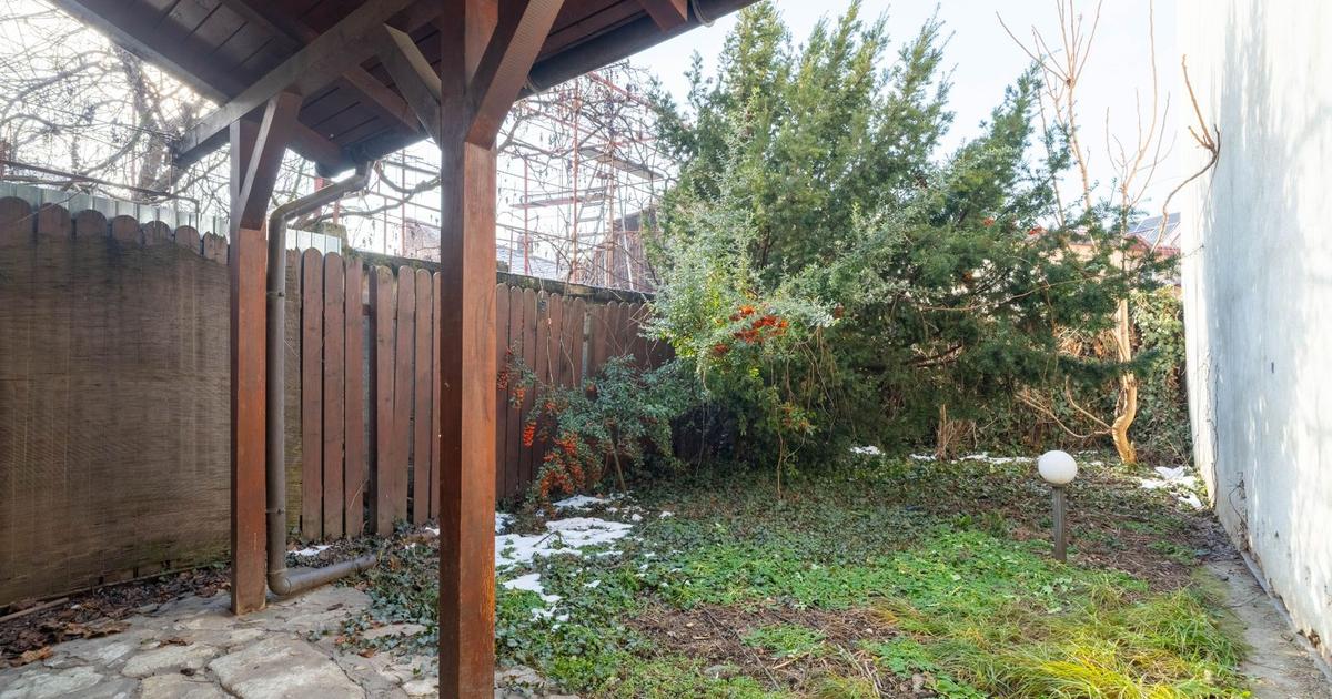 Apartament semidecomandat cu 4 camere în zona Central, Arad