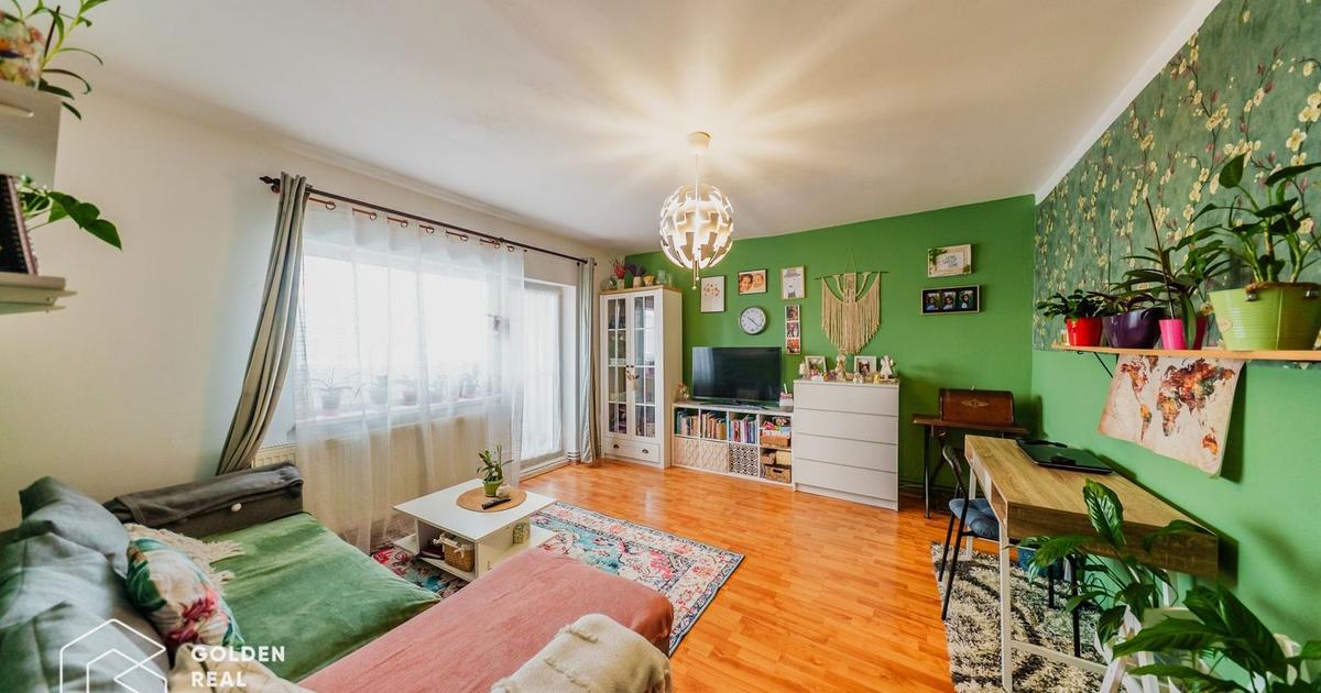 Apartament decomandat cu 4 camere în zona Confecții, Arad