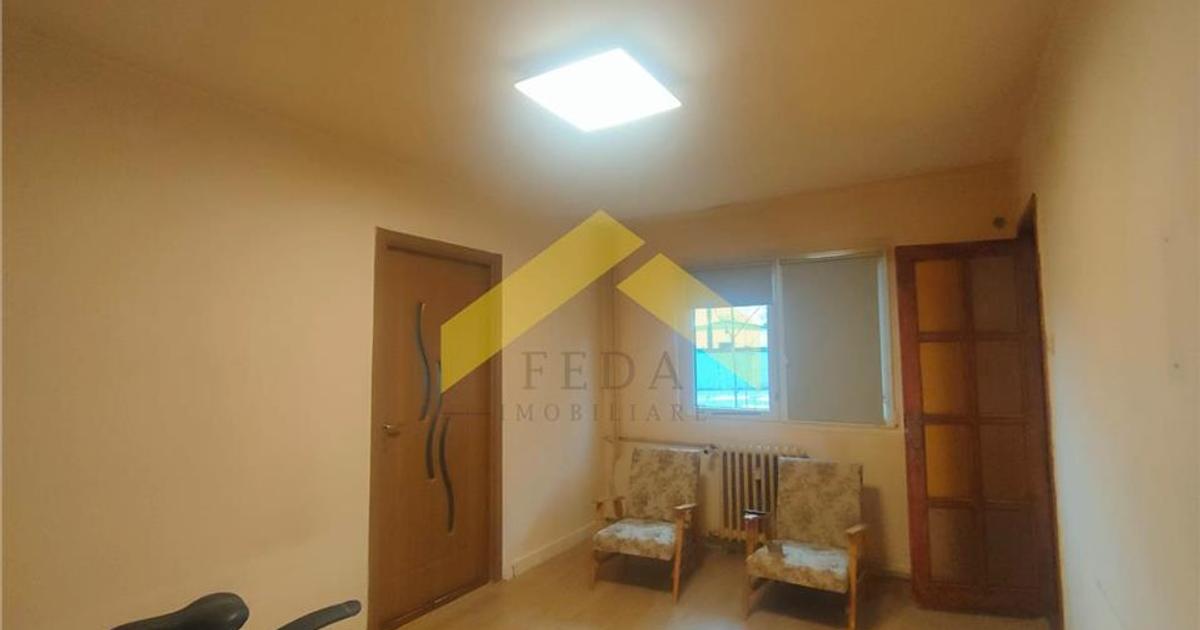 Apartament semidecomandat cu 2 camere în zona Fortuna, Arad