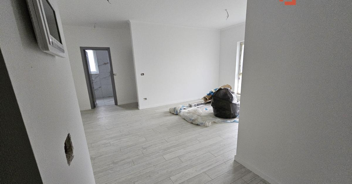 Apartament decomandat cu 3 camere în zona Grădiște, Arad