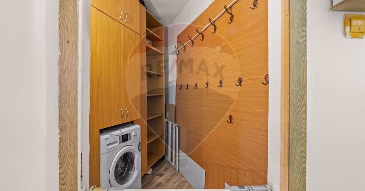 Apartament decomandat cu 4 camere în zona Intim, Arad