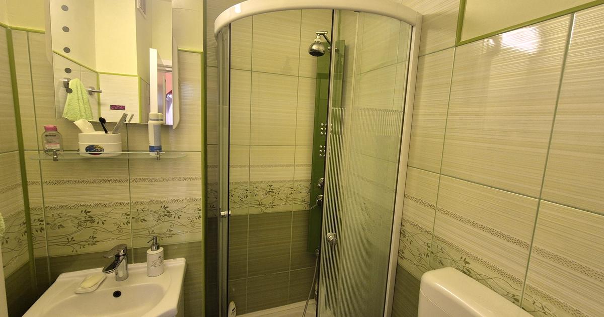 Apartament semidecomandat cu 4 camere în zona Micălaca, Arad