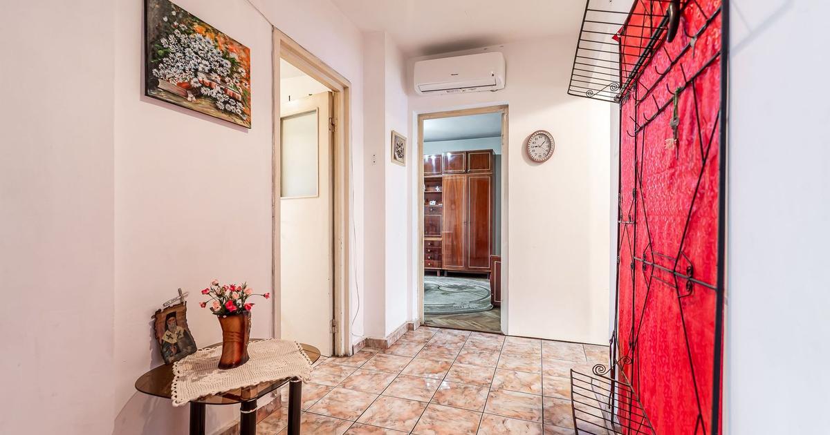 Apartament decomandat cu 4 camere în zona P-ța Gării, Arad