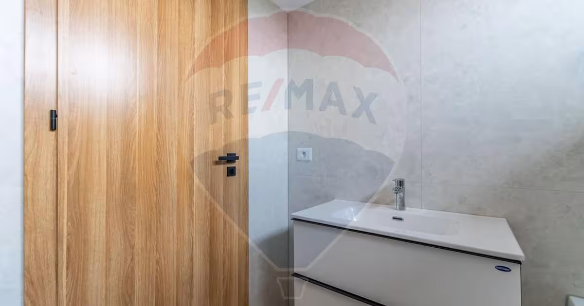 Apartament decomandat cu 4 camere în zona Pârneava, Arad