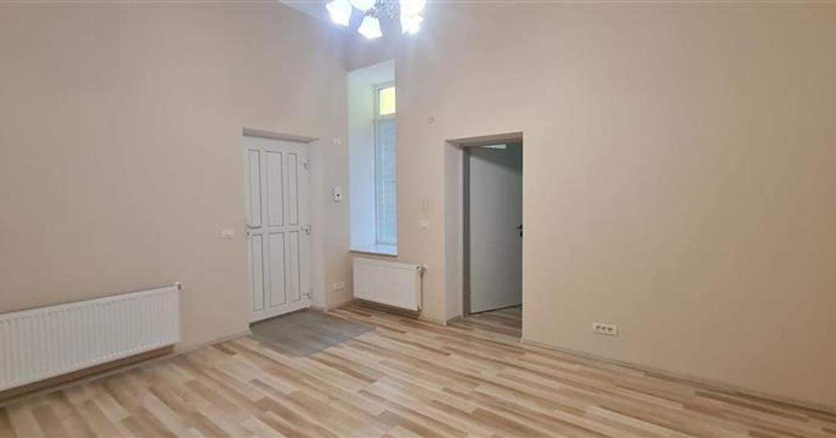 Apartament semidecomandat cu 3 camere în zona Ultracentral, Arad