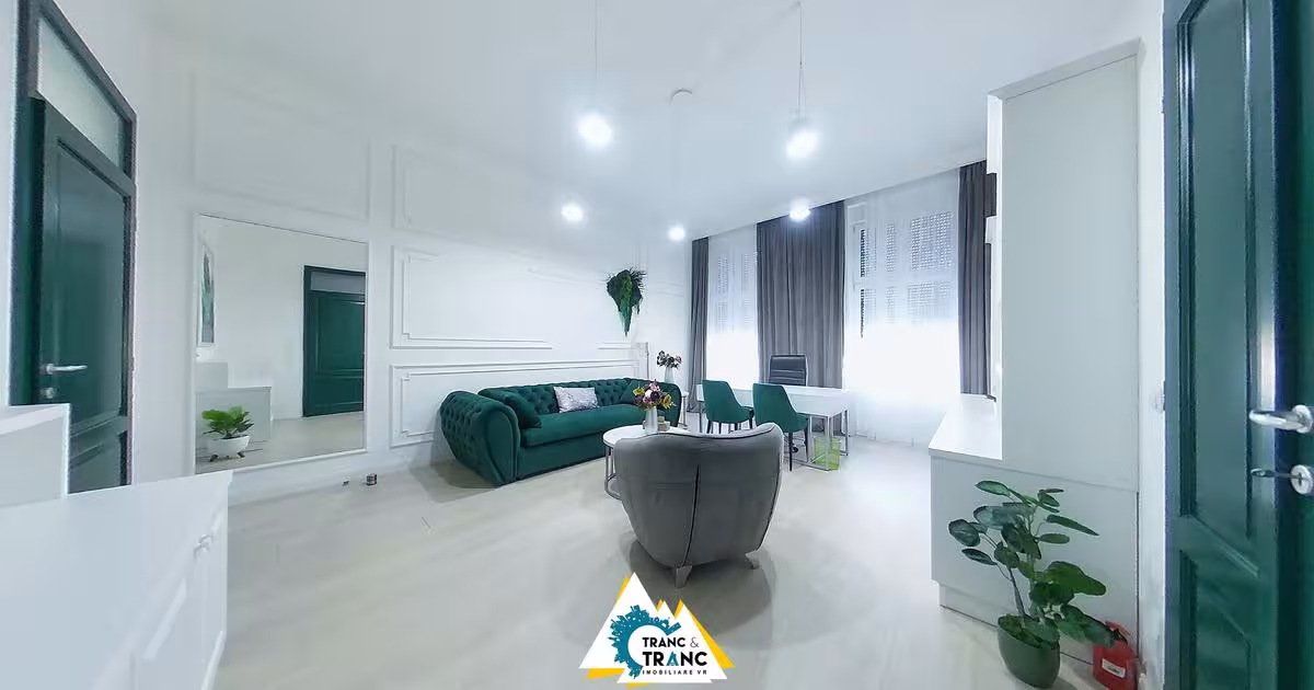 Apartament semidecomandat cu 7 camere în zona Ultracentral, Arad