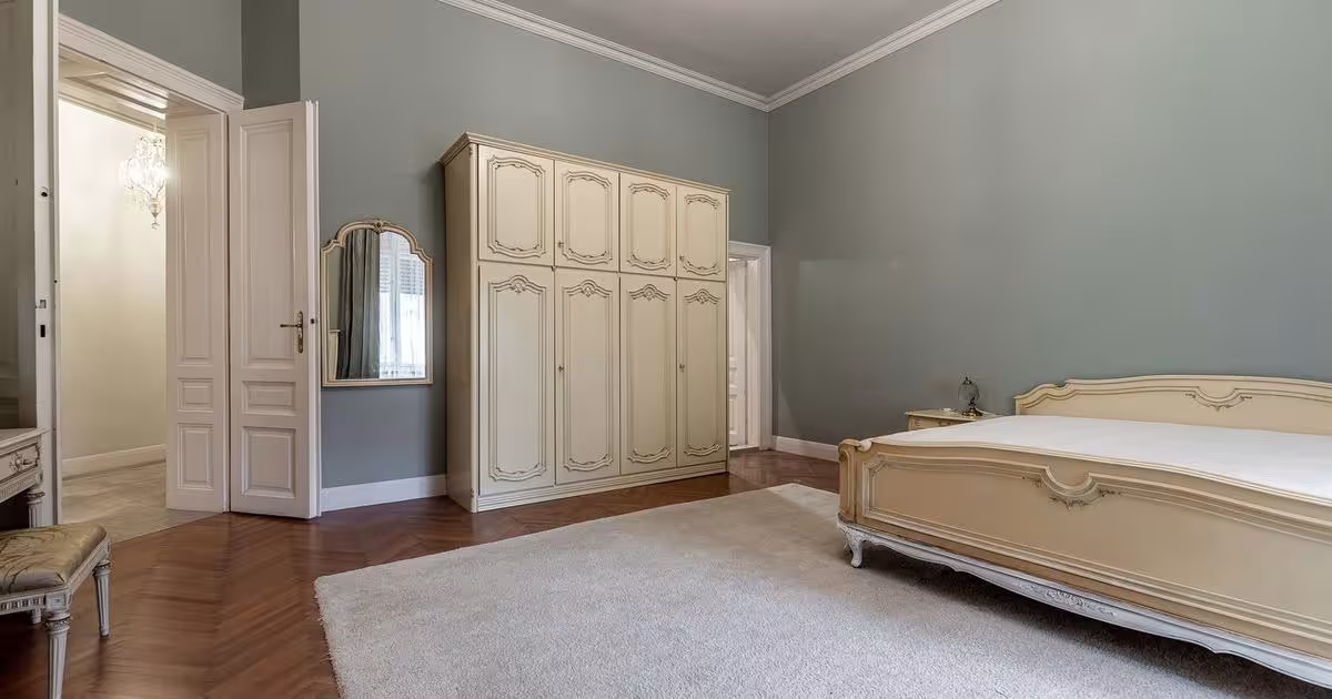 Apartament semidecomandat cu 3 camere în zona Ultracentral, Arad