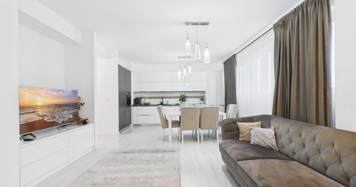 Apartament semidecomandat cu 3 camere în zona UTA, Arad