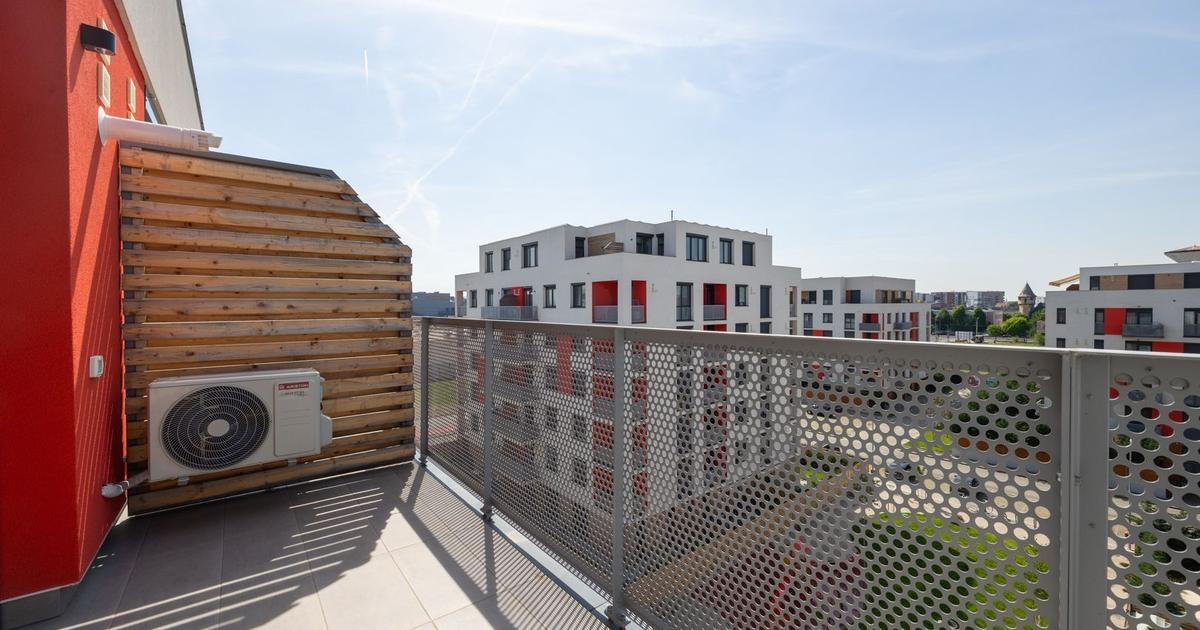 Apartament decomandat cu 3 camere în zona UTA, Arad