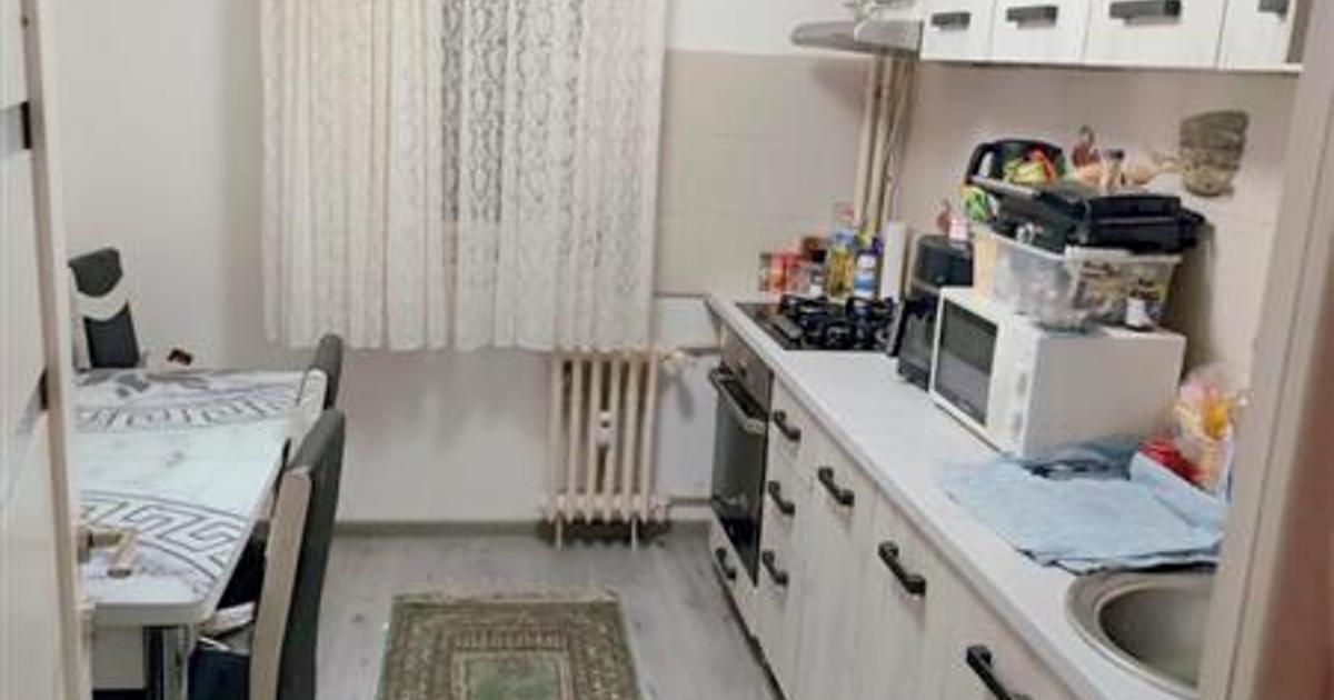 Apartament semidecomandat cu 2 camere în zona 9 Mai, Bacău