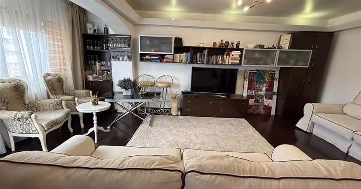 Apartament decomandat cu 4 camere în zona Alexandru cel Bun, Bacău