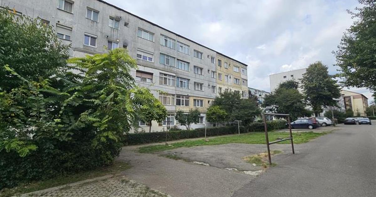 Apartament nedecomandat cu 2 camere în zona Central, Bacău