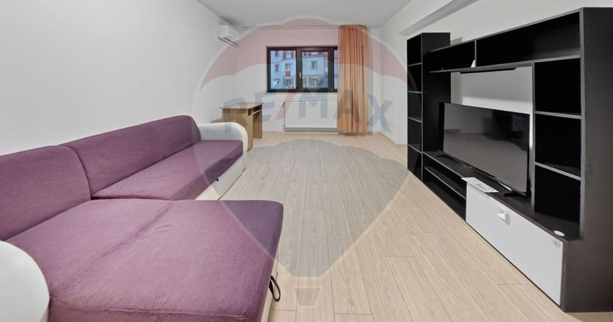 Apartament decomandat cu 2 camere în zona Central, Bacău