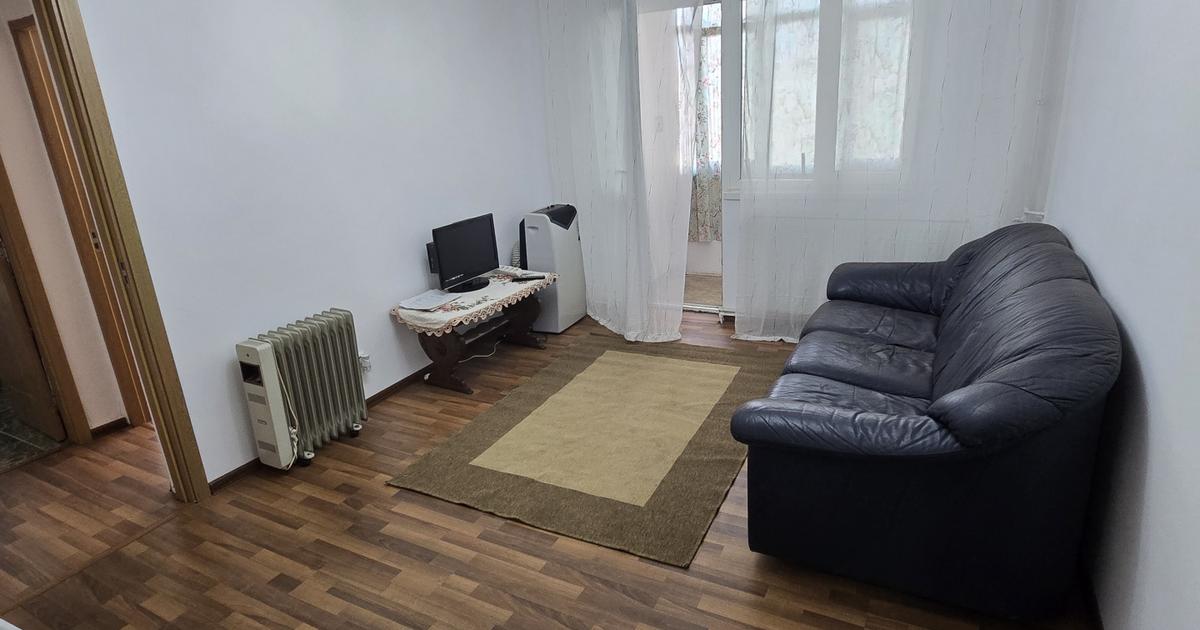 Apartament semidecomandat cu 2 camere în zona Central, Bacău
