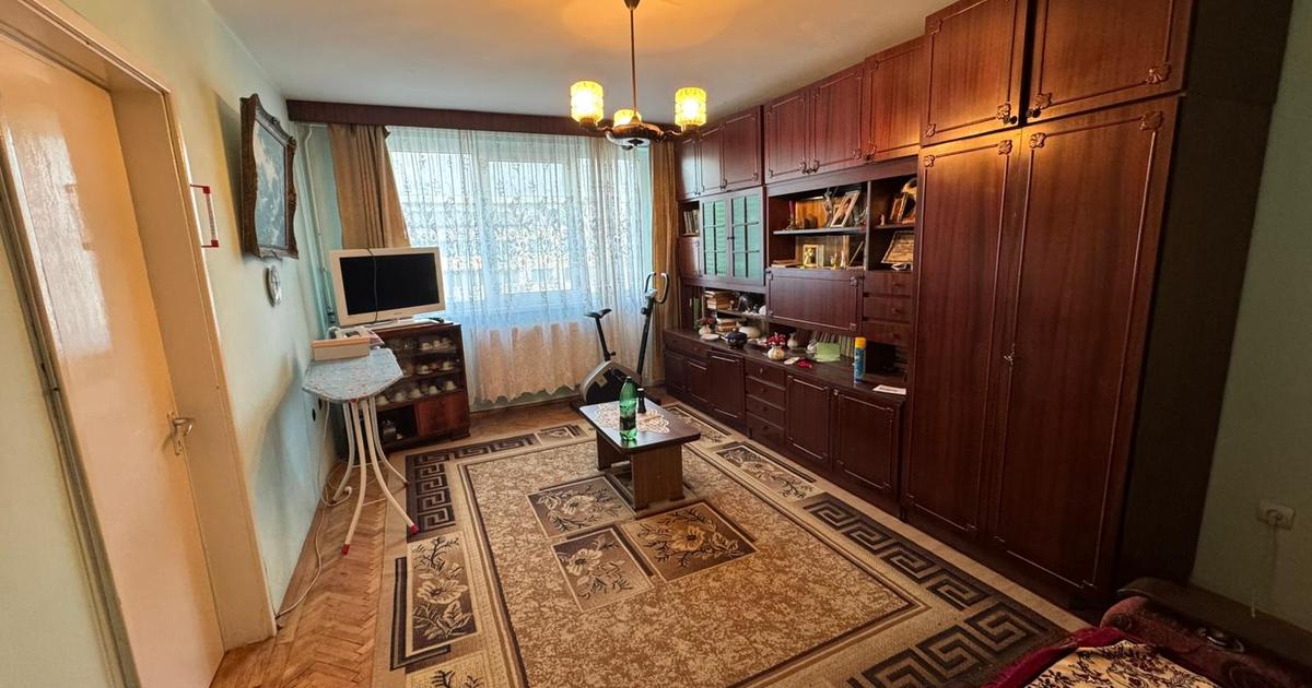 Apartament cu 3 camere în zona Cornișa, Bacău