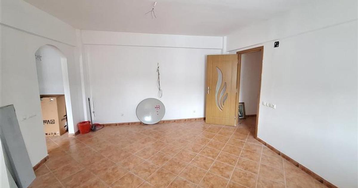 Apartament decomandat cu 4 camere în zona Milcov, Bacău