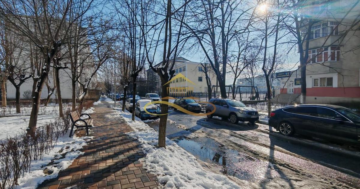 Apartament decomandat cu 3 camere în zona Mioriței, Bacău